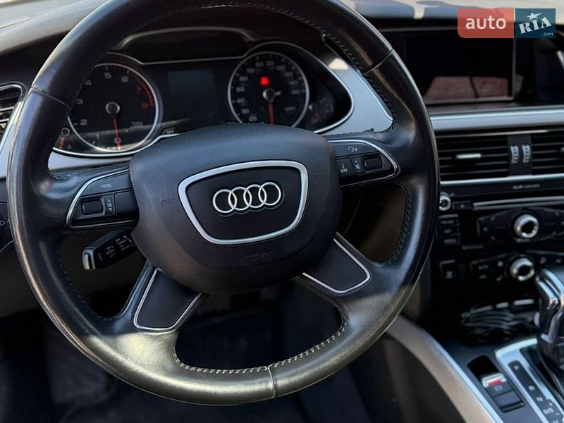 Седан Audi A4 2012 в Києві
