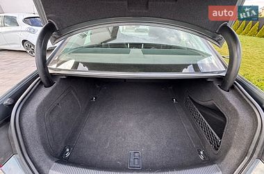 Седан Audi A4 2014 в Львове