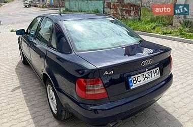 Седан Audi A4 1997 в Львове