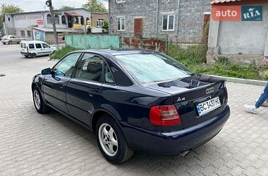Седан Audi A4 1997 в Львове