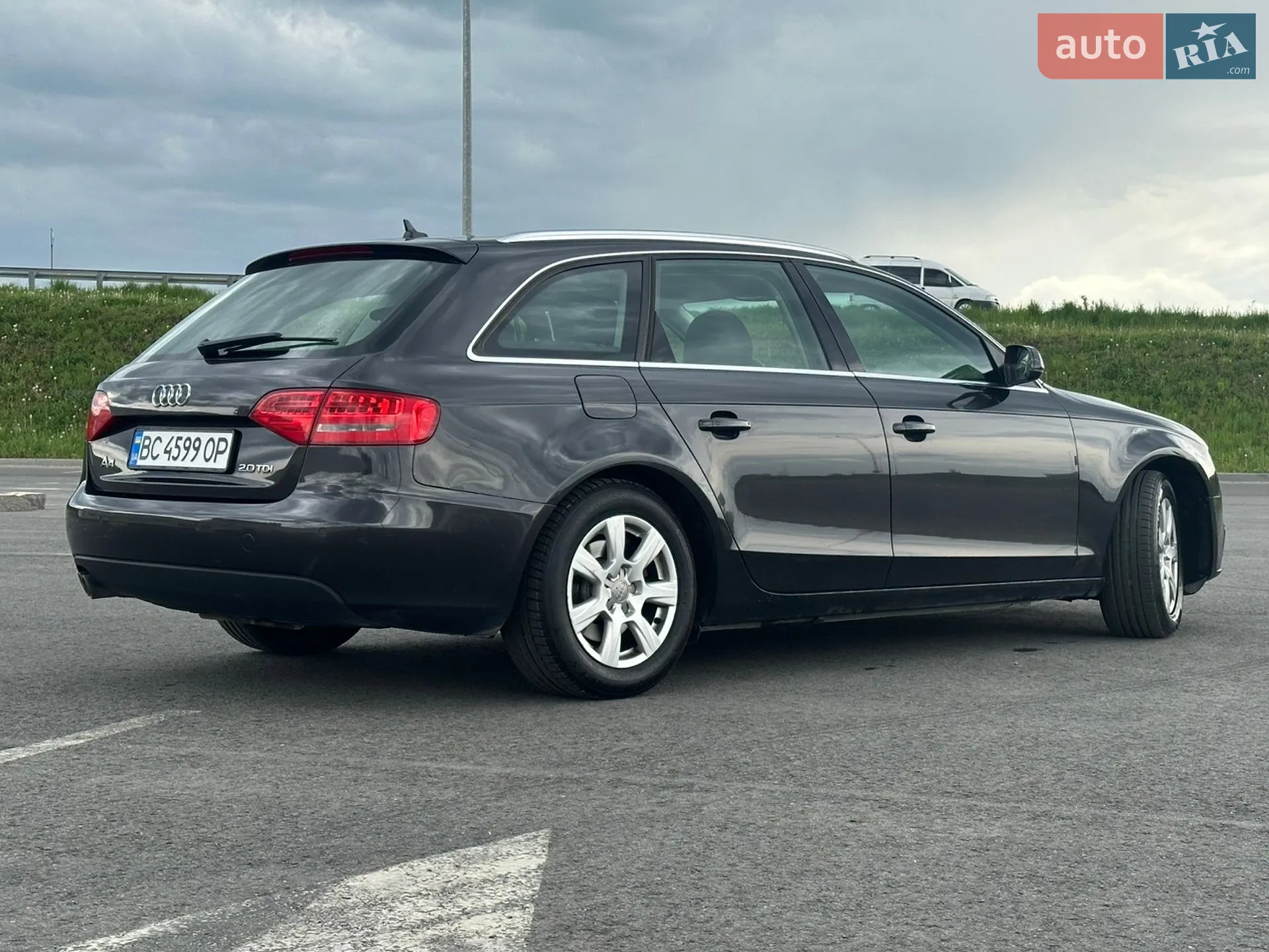 2010 Audi A4 - мініатюра 5