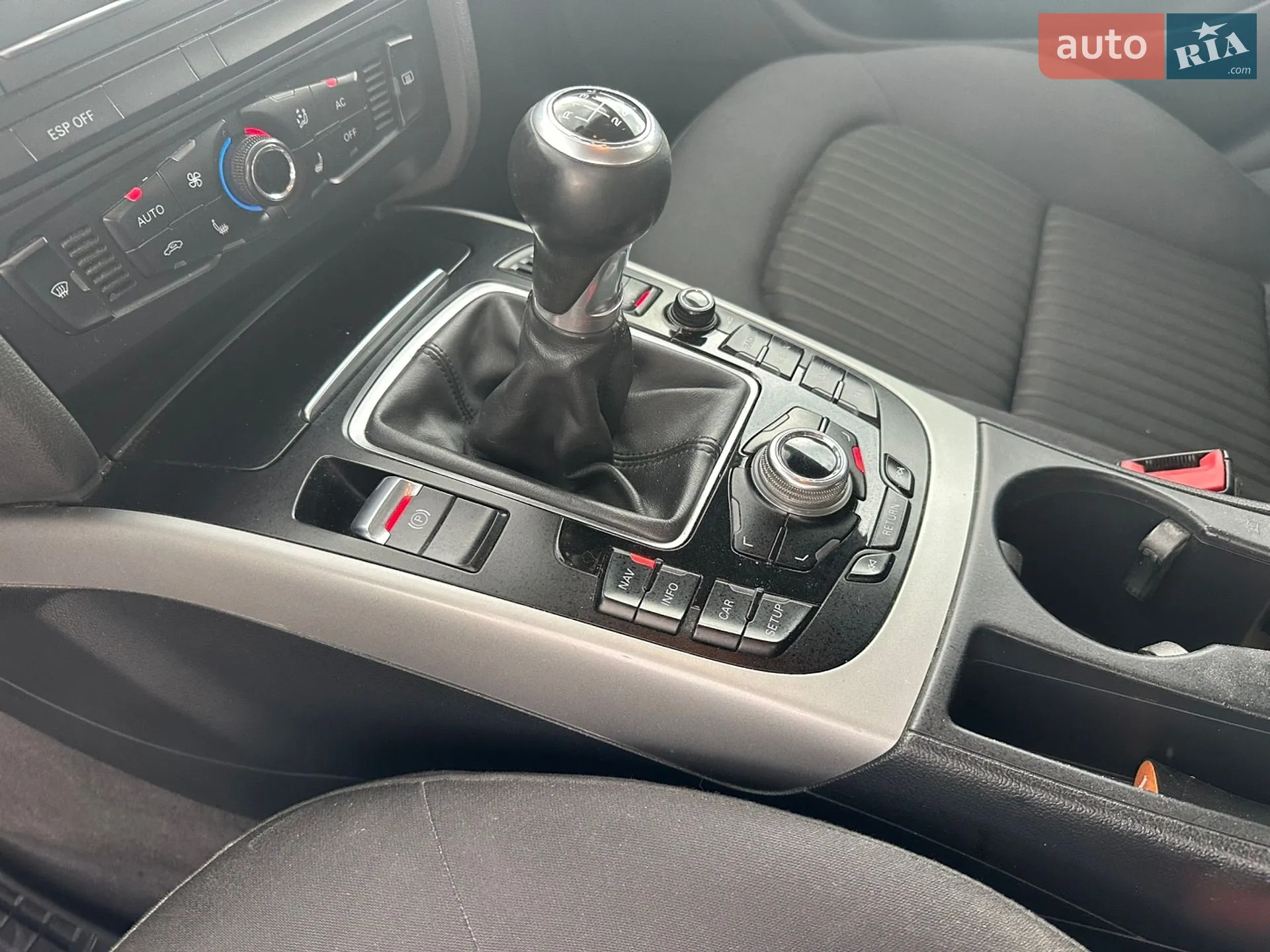 2010 Audi A4 - мініатюра 18