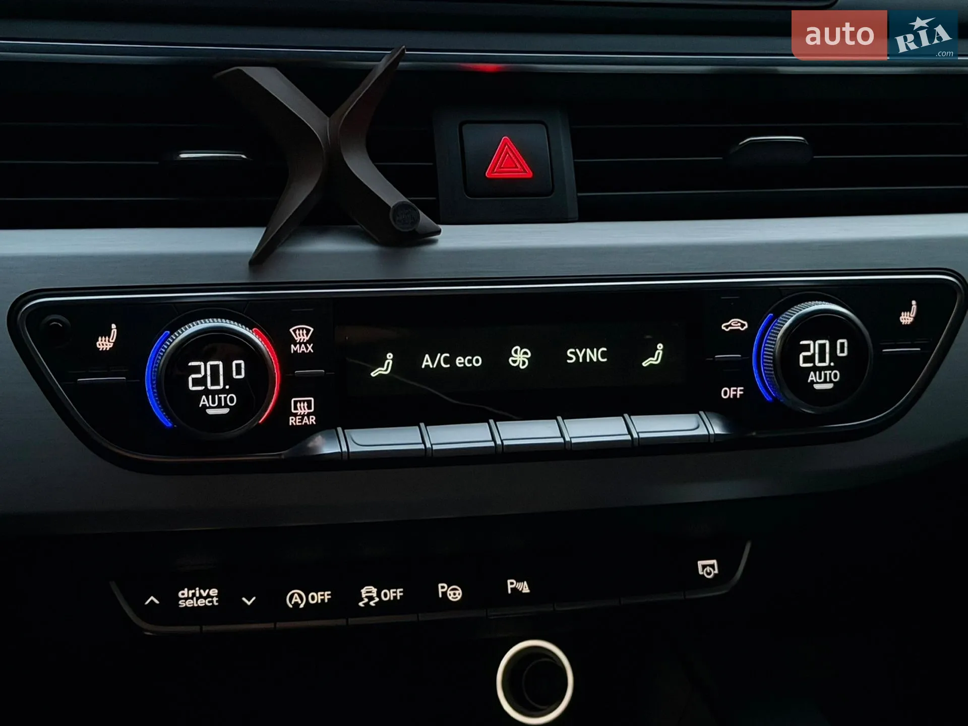 2016 Audi A4 - мініатюра 20