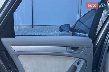 Седан Audi A4 2011 в Сторожинці