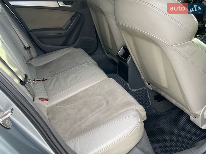 Седан Audi A4 2008 в Звягеле