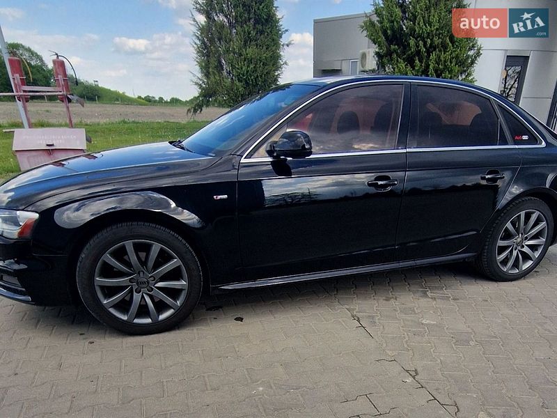 Седан Audi A4 2015 в Рава-Руській