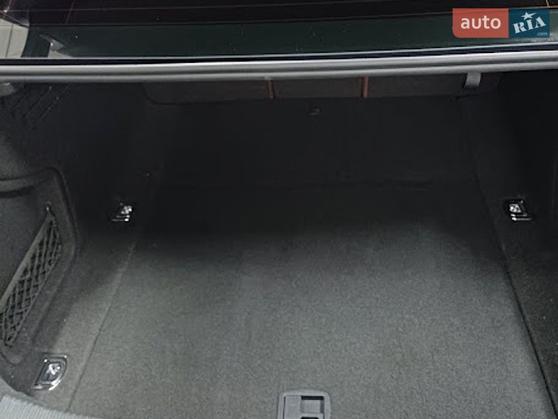 Седан Audi A4 2018 в Сумах