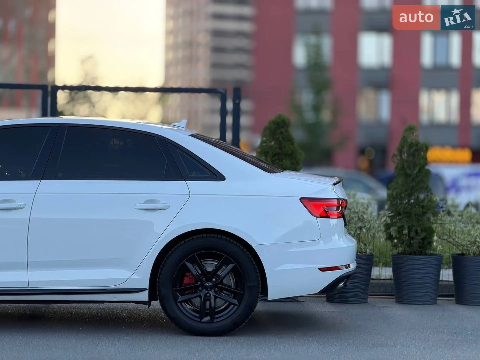 2017 Audi A4 - мініатюра 8