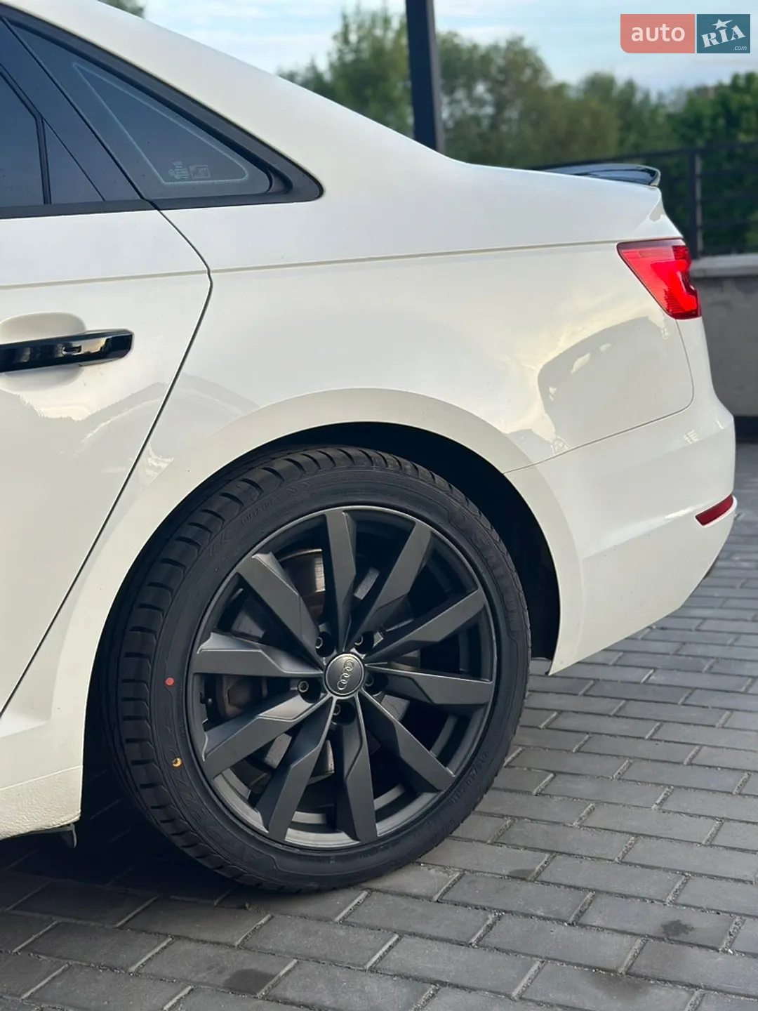 2016 Audi A4 - мініатюра 2