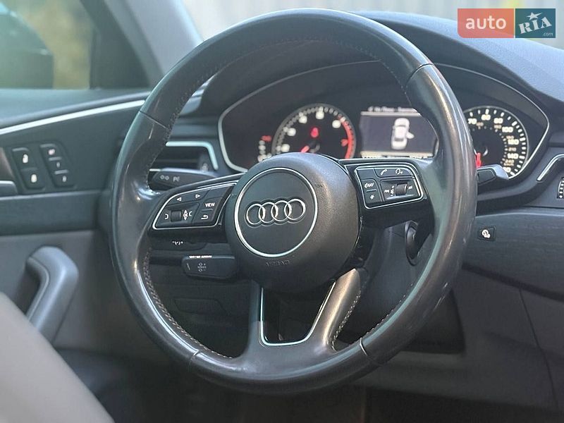 Седан Audi A4 2016 в Львове