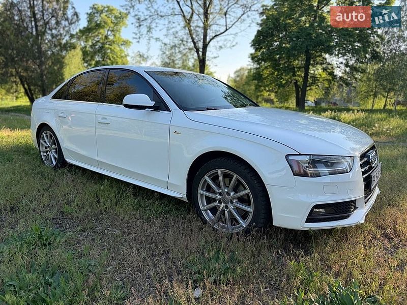 Седан Audi A4 2013 в Олександрії