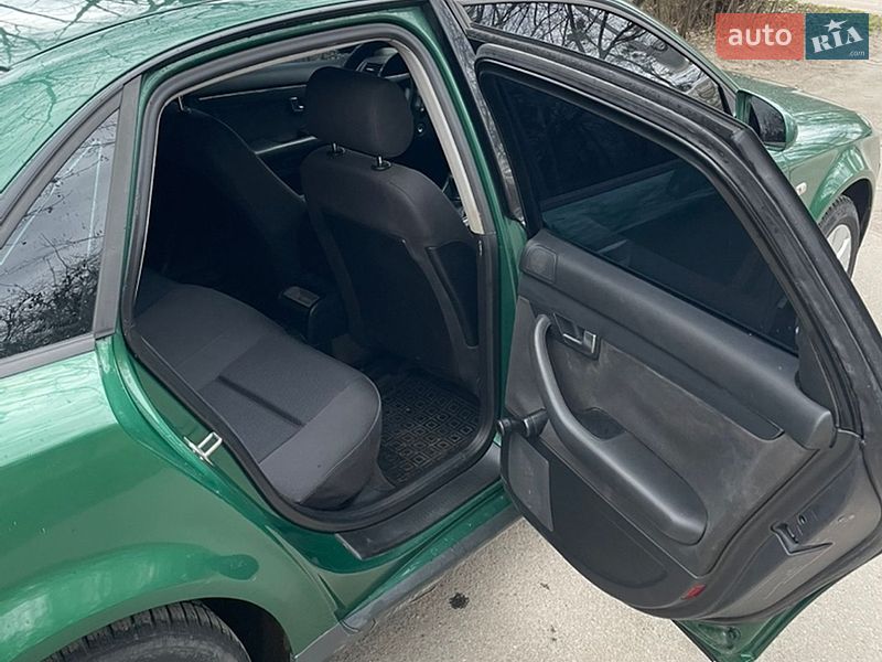 Седан Audi A4 2001 в Виннице