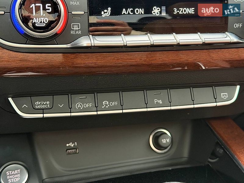 Седан Audi A4 2021 в Киеве