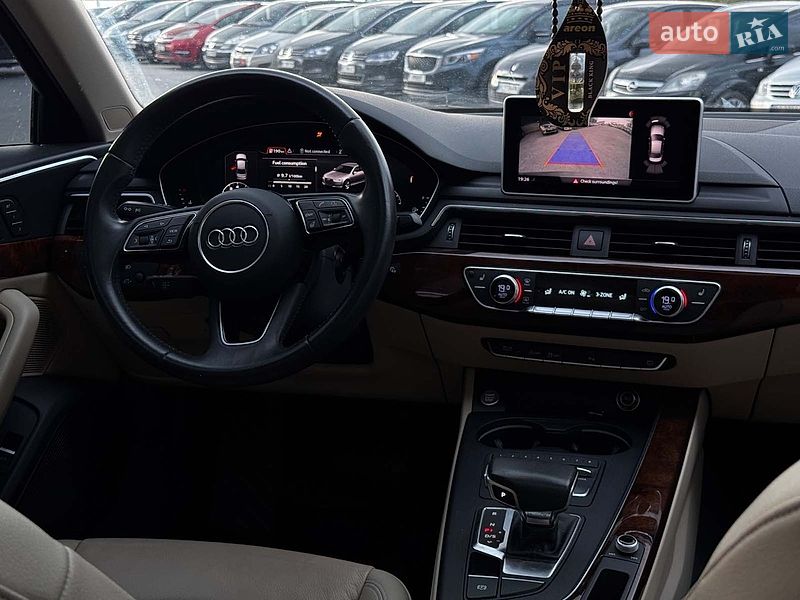 Седан Audi A4 2016 в Львове