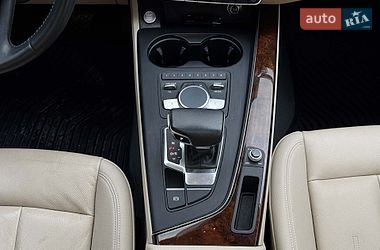 Седан Audi A4 2016 в Львове