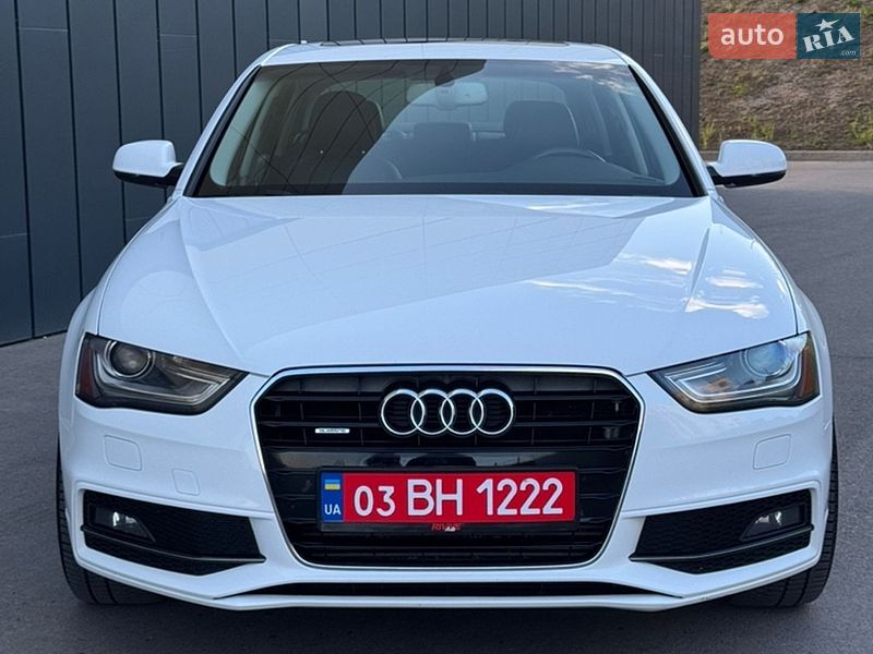 Седан Audi A4 2015 в Рівному