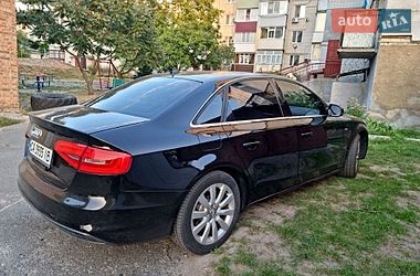 Седан Audi A4 2014 в Киеве