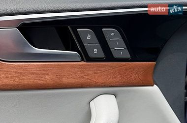 Седан Audi A4 2021 в Львове