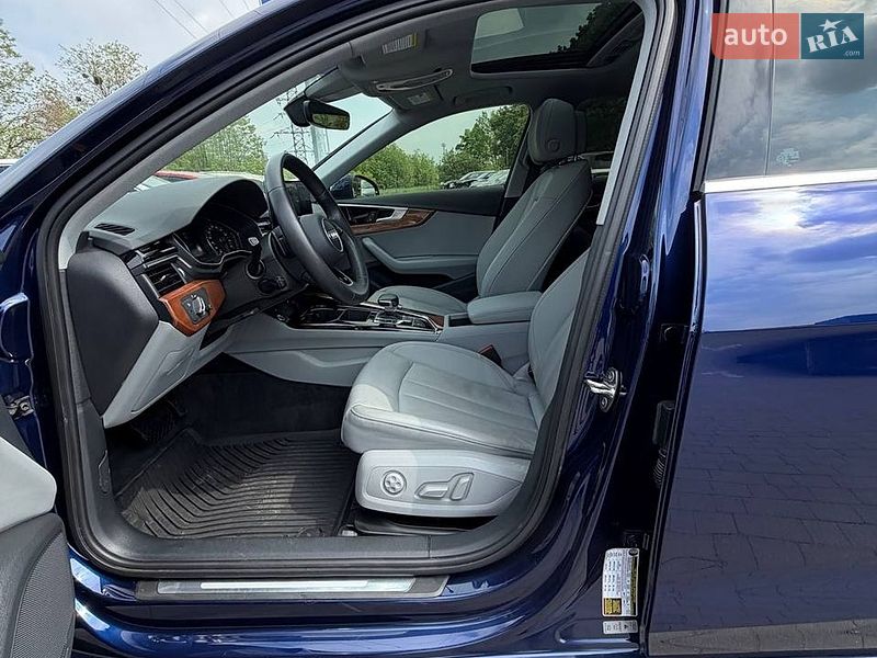 Седан Audi A4 2021 в Львове