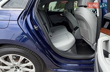Седан Audi A4 2021 в Львове