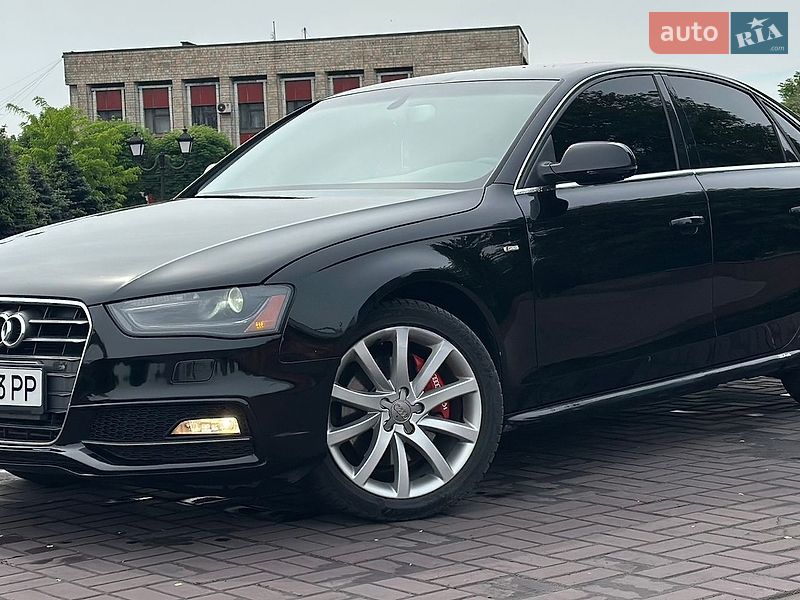 Седан Audi A4 2013 в Дніпрі