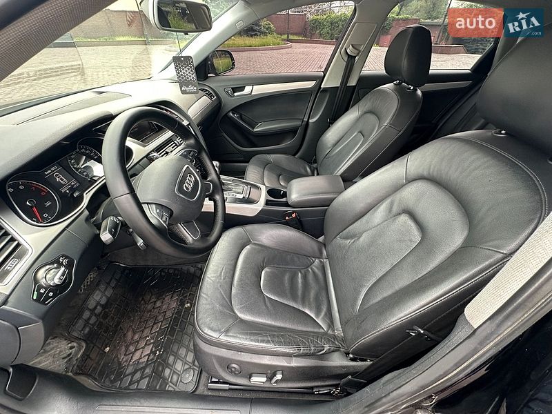 Седан Audi A4 2013 в Дніпрі