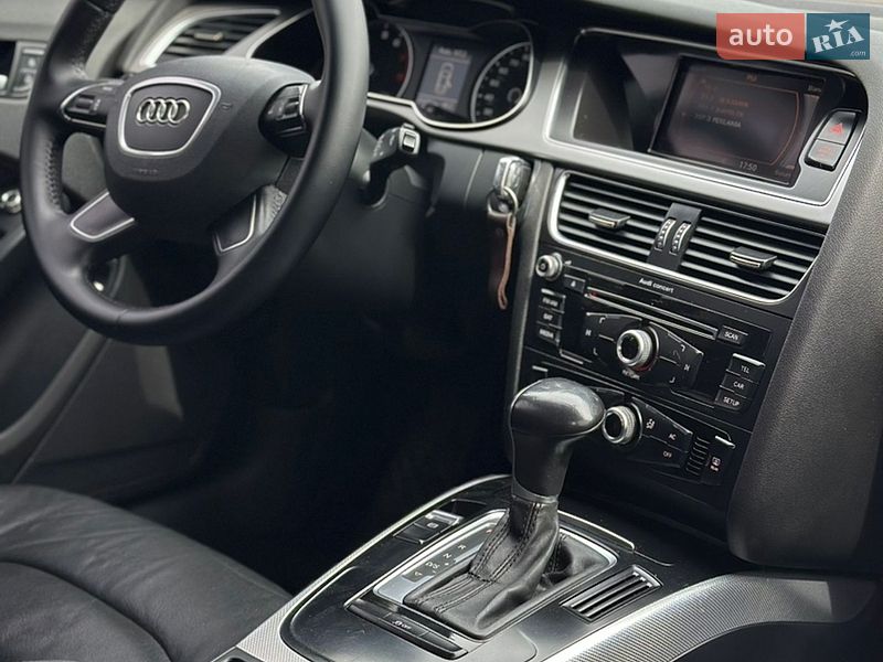 Седан Audi A4 2013 в Дніпрі