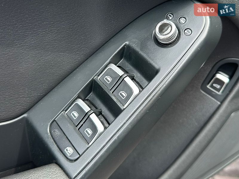 Седан Audi A4 2013 в Дніпрі