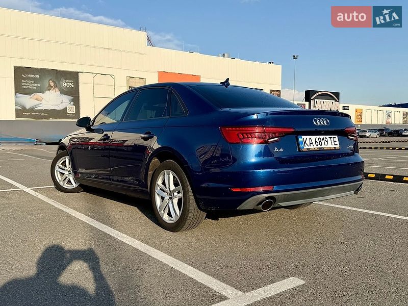 Седан Audi A4 2017 в Киеве
