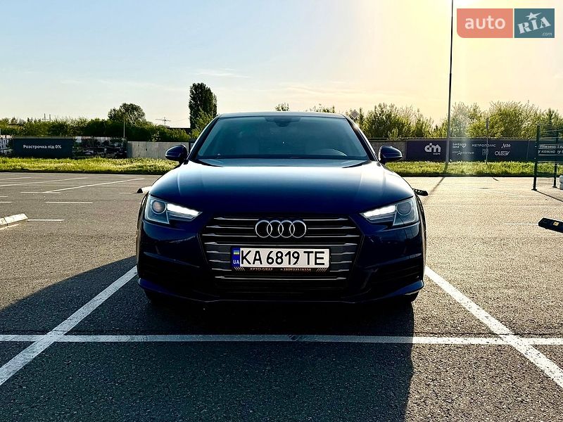 Седан Audi A4 2017 в Киеве