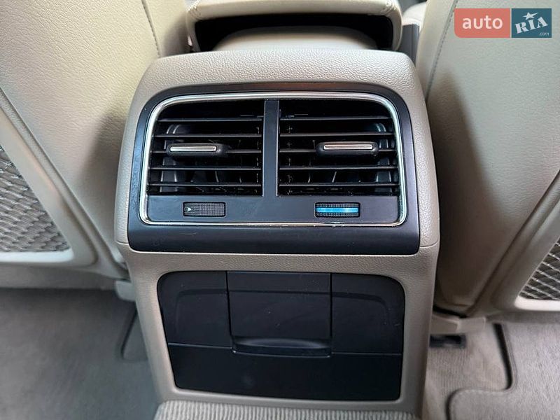 Седан Audi A4 2010 в Полтаве