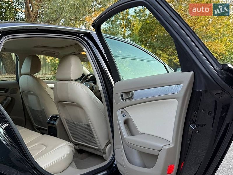 Седан Audi A4 2010 в Полтаве