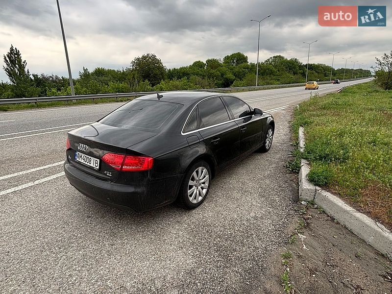 Седан Audi A4 2010 в Полтаве