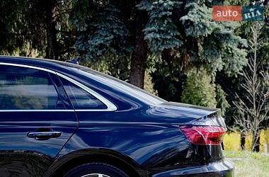 Седан Audi A4 2023 в Киеве