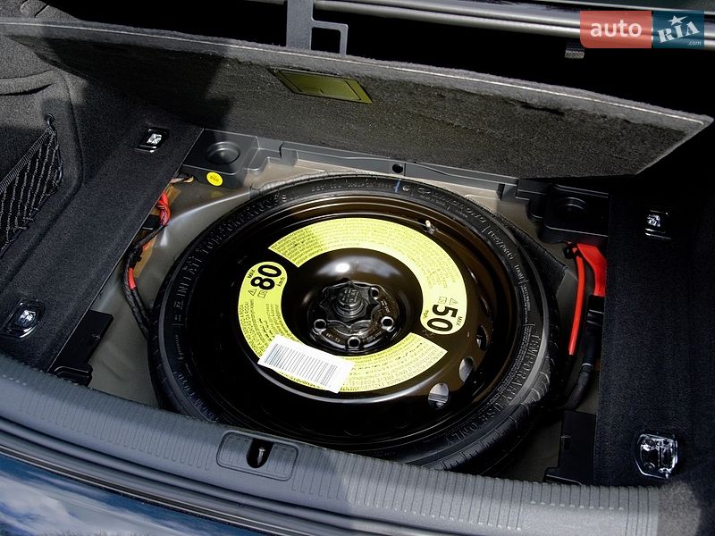 Седан Audi A4 2023 в Киеве