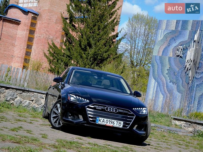Седан Audi A4 2023 в Киеве
