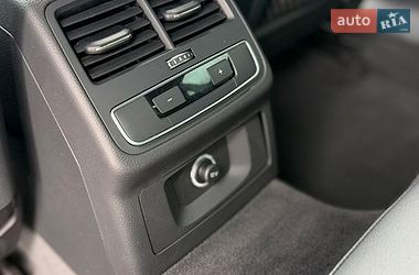 Седан Audi A4 2016 в Самборі
