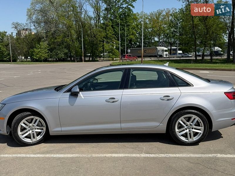 Седан Audi A4 2016 в Василькове