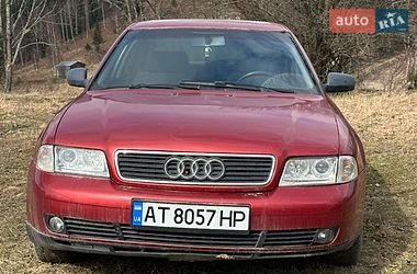 Седан Audi A4 1995 в Верховине