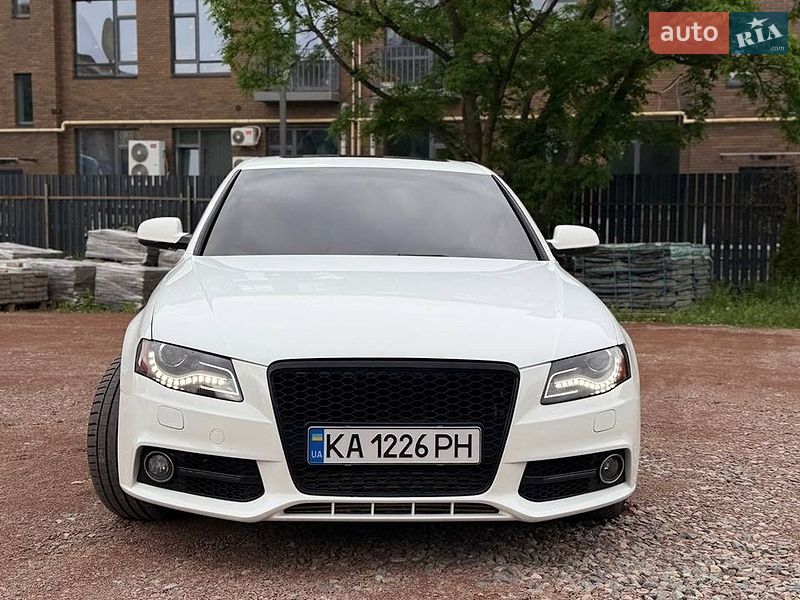 Седан Audi A4 2011 в Ирпене