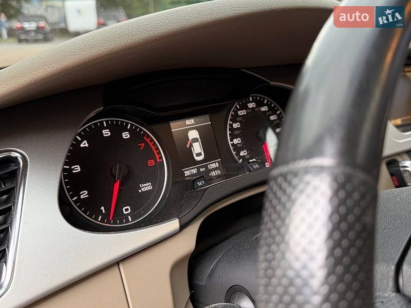 Седан Audi A4 2011 в Ирпене