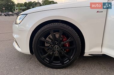 Седан Audi A4 2016 в Харькове
