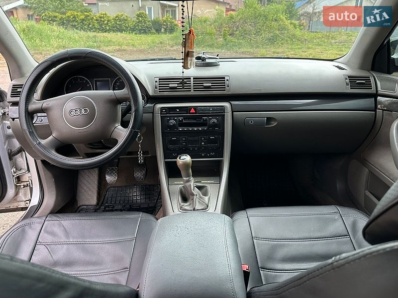 Седан Audi A4 2000 в Львові