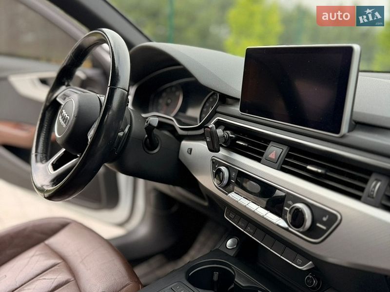 Седан Audi A4 2016 в Луцке