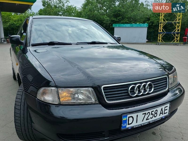 Універсал Audi A4 1998 в Калуші