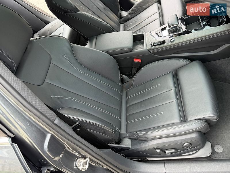 Седан Audi A4 2023 в Вінниці