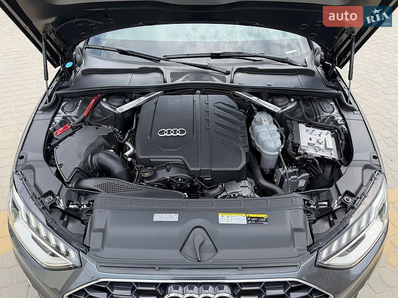 Седан Audi A4 2023 в Вінниці