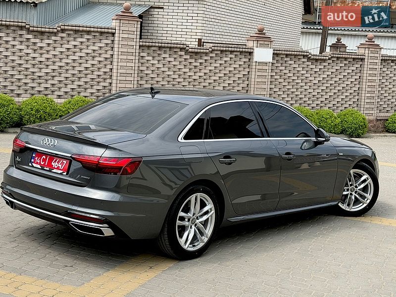 Седан Audi A4 2023 в Вінниці