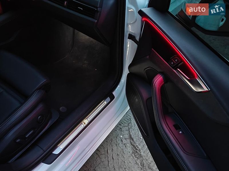Седан Audi A4 2022 в Дніпрі