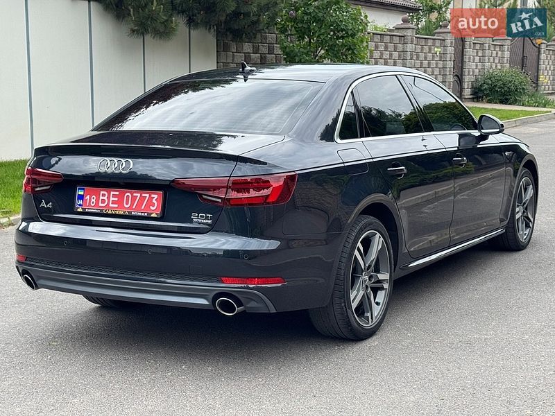 Седан Audi A4 2018 в Ровно